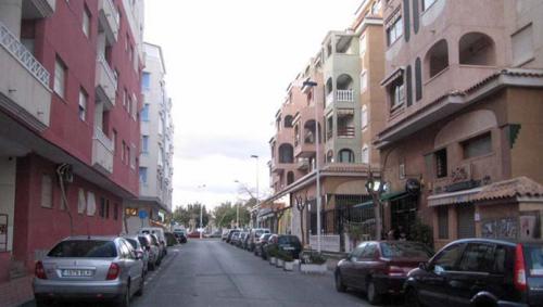 PISO DE 2 DORMITORIOS EN ZONA RESIDENCIAL