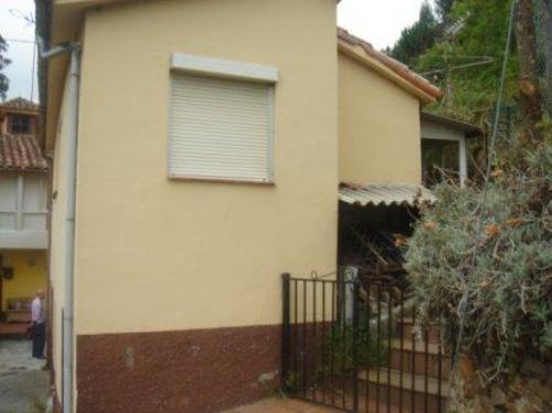 VENDE CASA PARA REHABILITAR EN AGONES CON 100 M2 DE