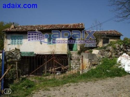 Se vende casa para restaurar con 3 habitaciones cocina y