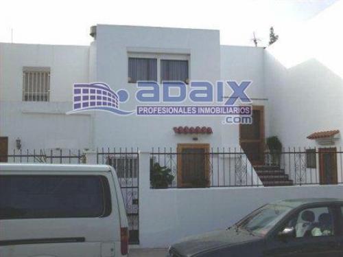 Excelente duplex en parcela de 200 metros con 200 metros