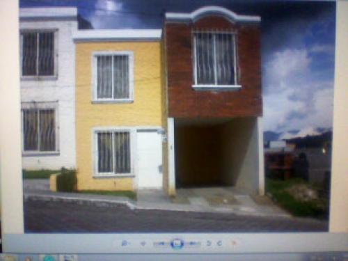 VENDO BONICA CASA