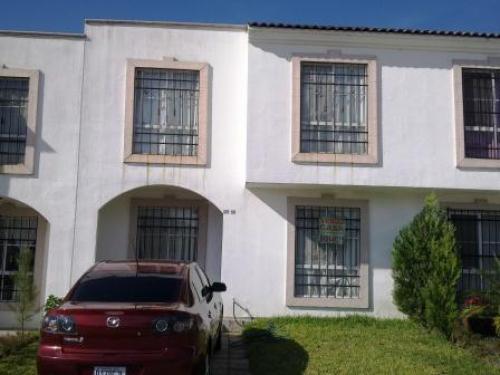 Bonita Casa Alamedas de Villa Flores