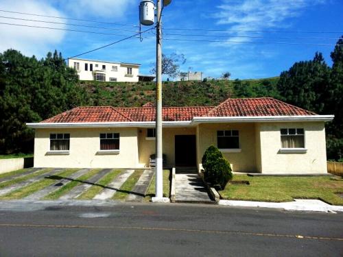 Casa 3 Dormitorios, San Angel, San Jose Pinula