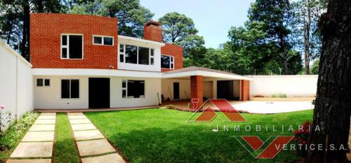 Casa 4 Dormitorios, 475m2, Kanajuyu Z.16 a 3 min Cayala