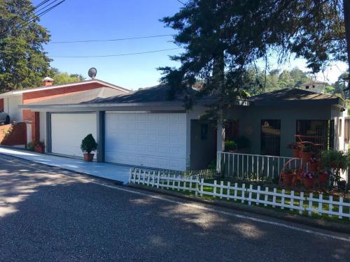 Vendo casa 4 dormitorios, 475m2, km 12.5 C.Salvador, Santa Rosalía
