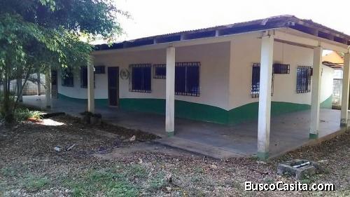 Casa en venta ubicada en La libertad Peten / Bajo de precio !!!