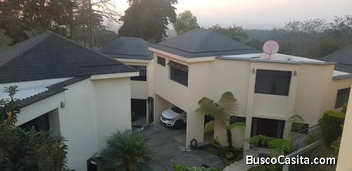 Venta Casa Zona 16 Condominio La Montaña
