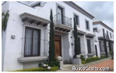 RENTO CASA ZONA 16 RAMBLAS DE CAYALA