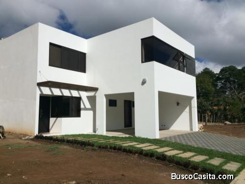 VENDO LINDA CASA NUEVA EN ZONA 16 