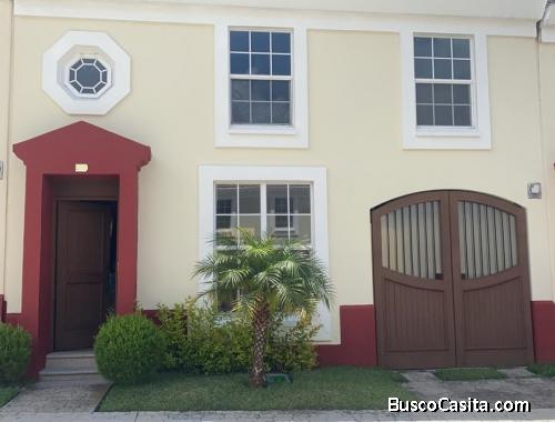 Casa en venta en El Naranjo, Cluster San Agustín