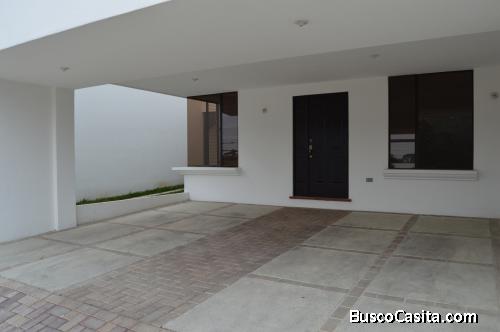 Casa en venta 5 habitaciones Residenciales Villas de Choacorral San Lucas Sacatepéquez