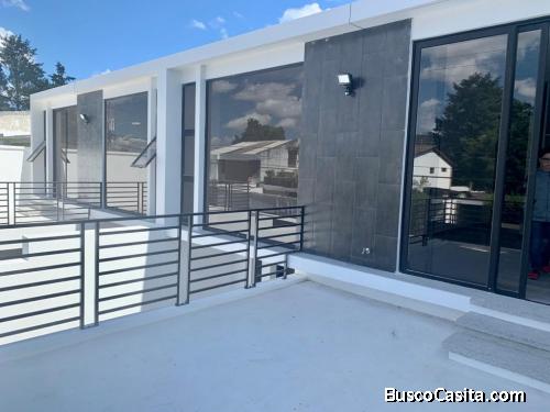 VENTA DE CASA EN ZONA 15/MUNDO INMOBILIARIO