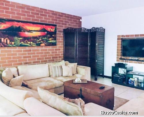 Excelente  Precio  Casa en  VENTA zona 16 