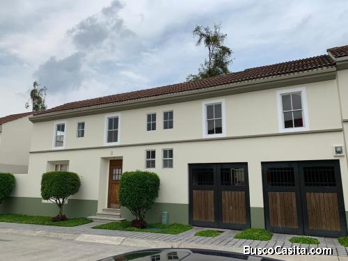 VENDO CASA TIPO VICTORIA SAN DANIEL ZONA 4 DE MIXCO 