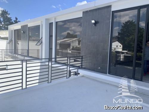 VENTA DE CASA EN ZONA 15/MUNDO INMOBILIARIO