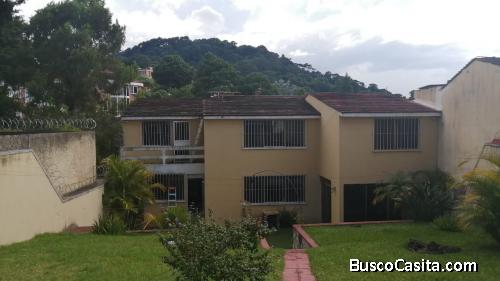 Hermosa y Amplia casa en Venta en la Montaña Z.16