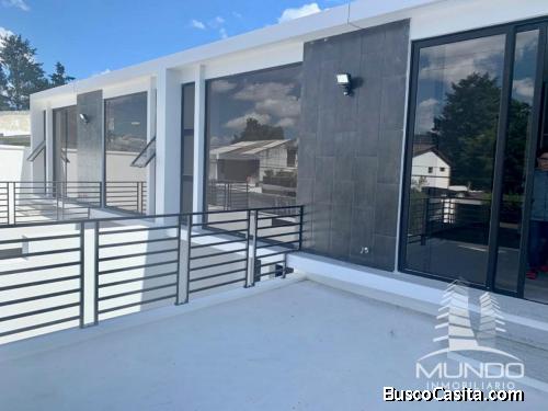 VENTA DE CASA EN ZONA 15/MUNDO INMOBILIARIO