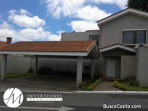 Casa en Venta en Carretera a El Salvador. 