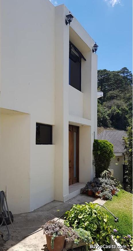 Casa en Venta la Montaña Zona 16.