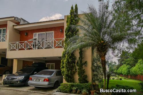 VENDO CASA ZONA 4 MIXCO BOSQUES DE LA FONTANA