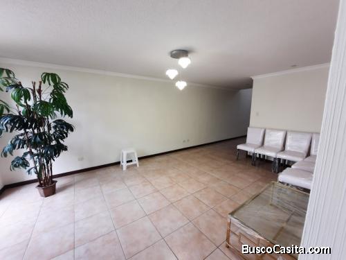Casa en Venta en Carretera a El Salvador en Condominio