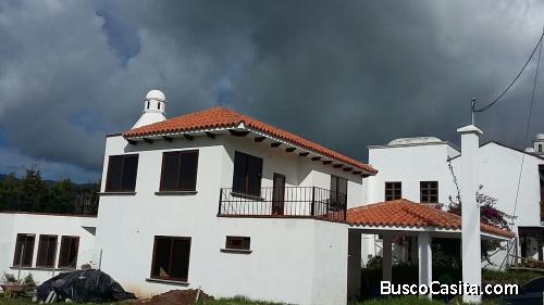 Casa en venta en exclusivo condominio San Jose Pinula