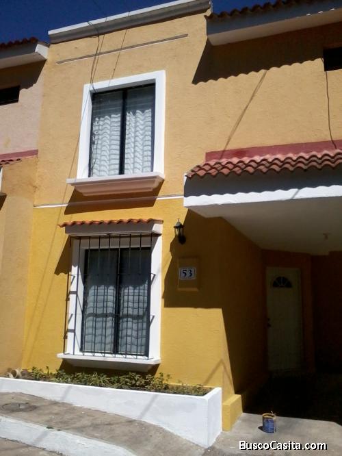 CASA EN CONDOMINIO EN SAN CRISTÓBAL, EN VENTA.