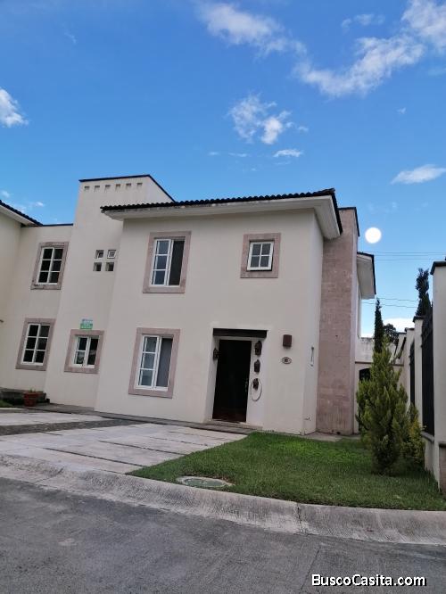 Casa en Venta en Villa Venetto en Carretera al Salvador