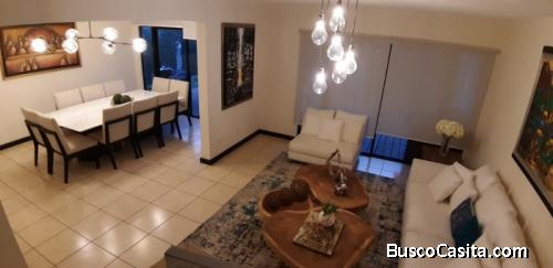 Casa en Venta en Condominio de zona 16, Guatemala.