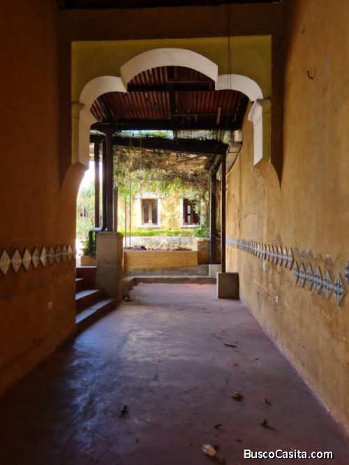 *⚜ ⚜MÁS 1: Excelente propiedad en casco de Antigua Guatemala ideal para restaurante en venta⚜ ⚜*    
