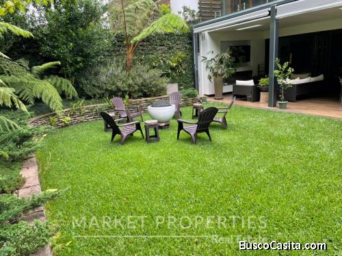 Casa en venta en Zona 16, Acantos de Cayalá