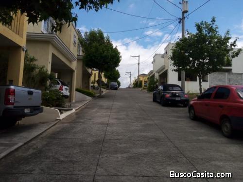 Venta Casa Jardines Arrazola entrada a Olmeca