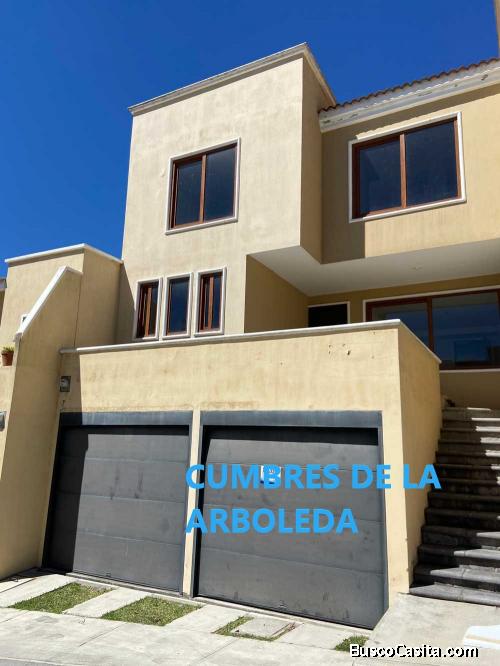 VENDO AMPLIA CASA CUMBRES DE LA ARBOLEDA