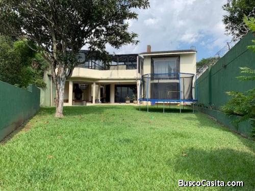 Casa Independiente en Venta/ Renta Zona 11 las Charcas 