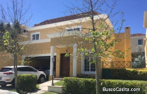 CASA EN VENTA EN CONDOMINIO ENTRE VERDES CARRETERA A FRAIJANES