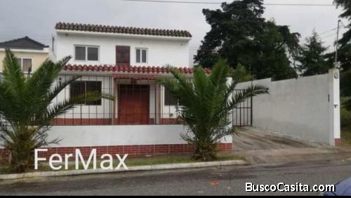 Se VENDE casa en San José Pinula,  terreno 12x 36. Frente comercial El ENCUENTRO 