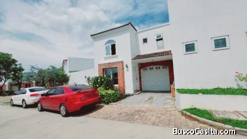 Casa en Venta Hacienda de Las Flores, Villa Nueva