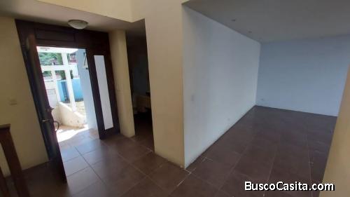 Casa en Venta en Ciudad San Cristóbal, Zona 8 de Mixco.