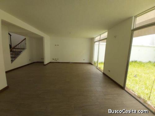 Se vende casa 3 hab. En condominio Villas de Choacorral, San Lucas Sac. 