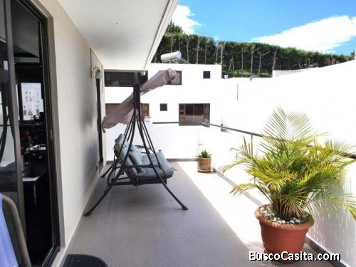 Casa en Venta y Renta en Santuaria Muxbal