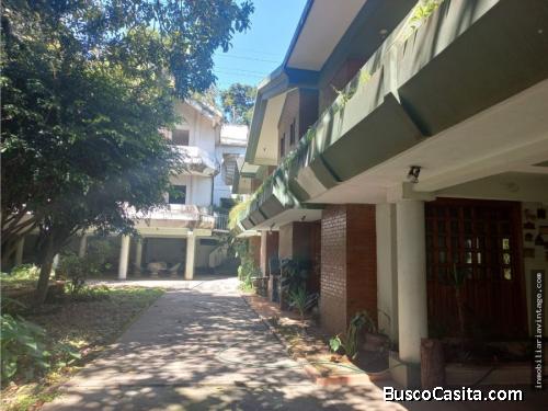 Casa En Venta Zona 11 dentro de Condominio