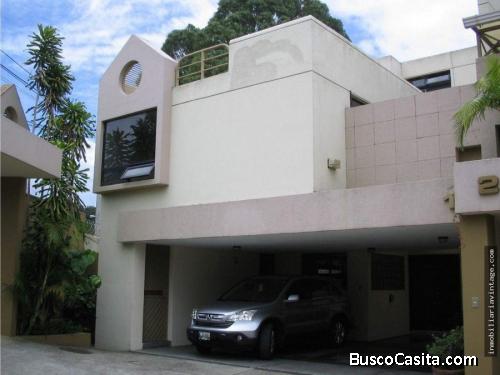Hermosa casa en RentaVenta Blvd. Los Próceres Z10