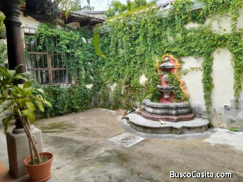 vendo CASA en Bella Vista, cercana a  Antigua Guatemala