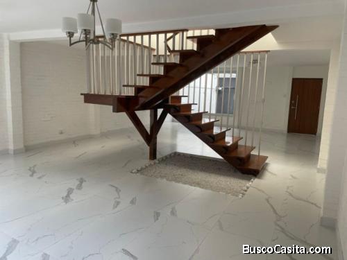 Casa Fuera De Garita En Venta En Zona 14 Guatemala; Idi: 132280