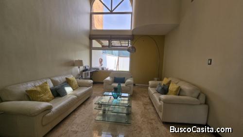 Venta de casa en condominio zona 8 de Mixco