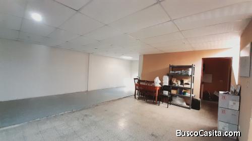 Casa en venta para oficinasempresa en zona 11 Las Charcas
