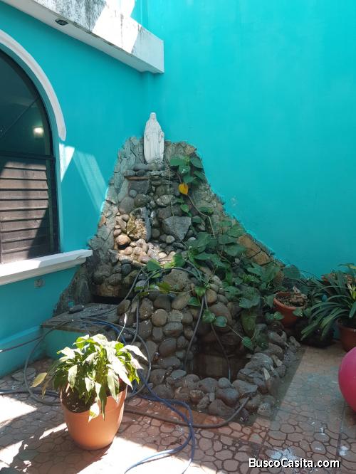Casa comercial en venta de 4 niveles al lado de puente Tinco zona 2 de Mixco