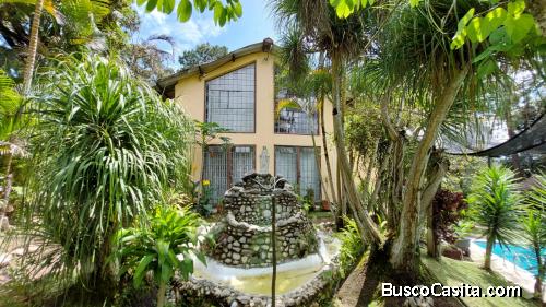 CASA RESIDENCIAL CON PISCINA EN SAN JUAN SACATEPEQUEZ