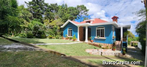 EN VENTA- Casa cerca del Club La Montaña, Mixco