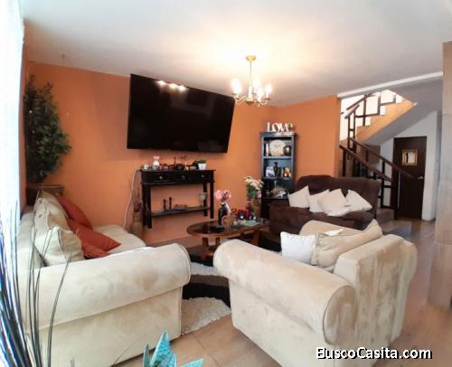 Linda y cómoda casa en venta en Villa Nueva